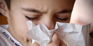 Czy połykanie flegmy jest szkodliwe?