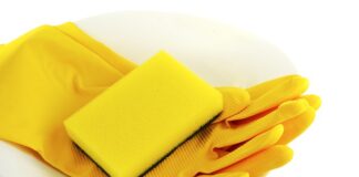 Jak Zdezynfekować grzebienie po wszach?