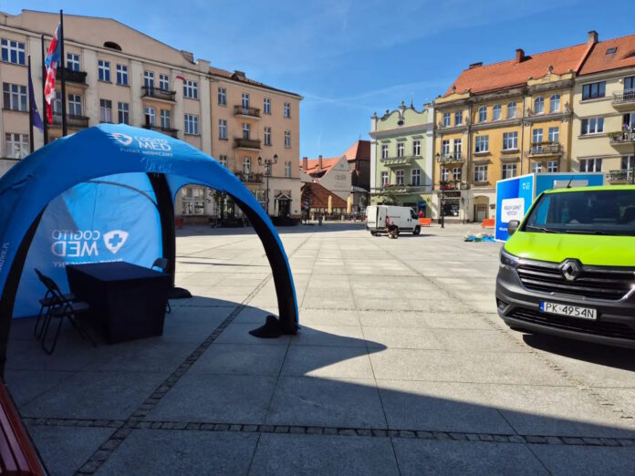 namioty-na-festynie-medycznym-2 Impreza firmowa z badaniami